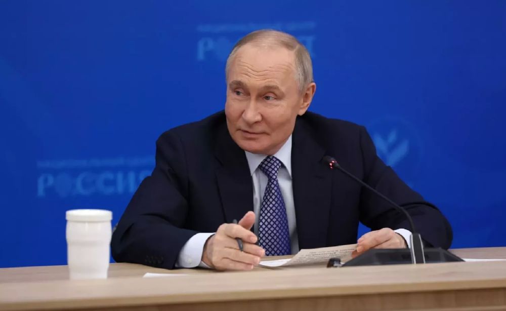Гастрономические секреты Кремля: Путин пригласил журналиста заглянуть в свой холодильник Гастрономические секреты Кремля: Путин пригласил журналиста заглянуть в свой холодильник