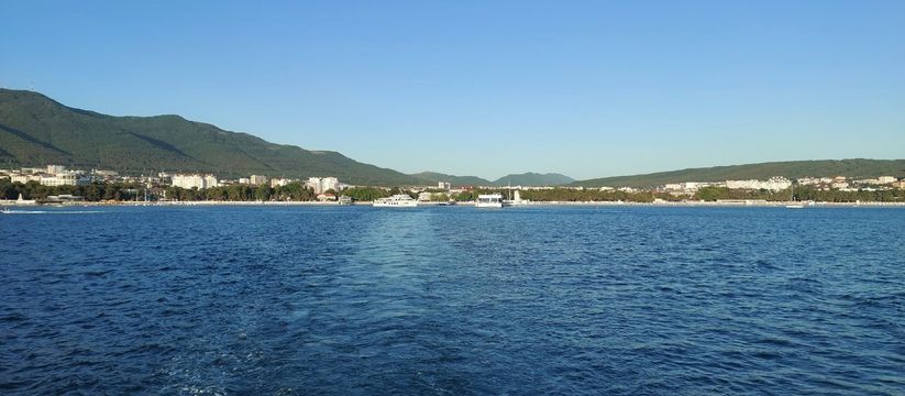 Анапа: пляжи, сияющие чистотой после тщательной уборки Анапа: пляжи, сияющие чистотой после тщательной уборки