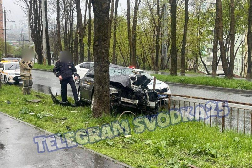 Во Владивостоке на Второреченской улице произошло серьёзное ДТП Во Владивостоке на Второреченской улице произошло серьёзное ДТП