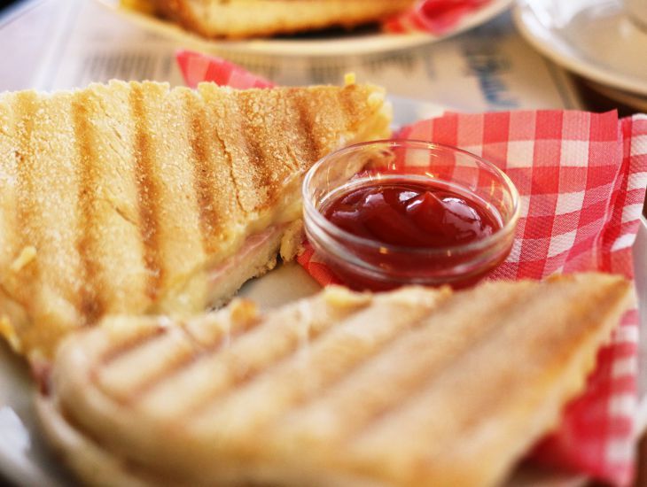 Домашний кетчуп за 15 минут: простой и вкусный рецепт Домашний кетчуп за 15 минут: простой и вкусный рецепт