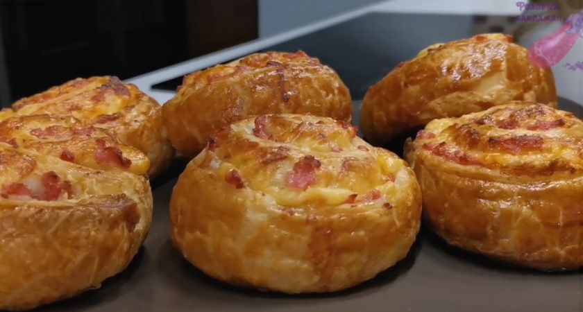 Булочки с сосисками и сыром: рецепт, который завоюет сердца Булочки с сосисками и сыром: рецепт, который завоюет сердца