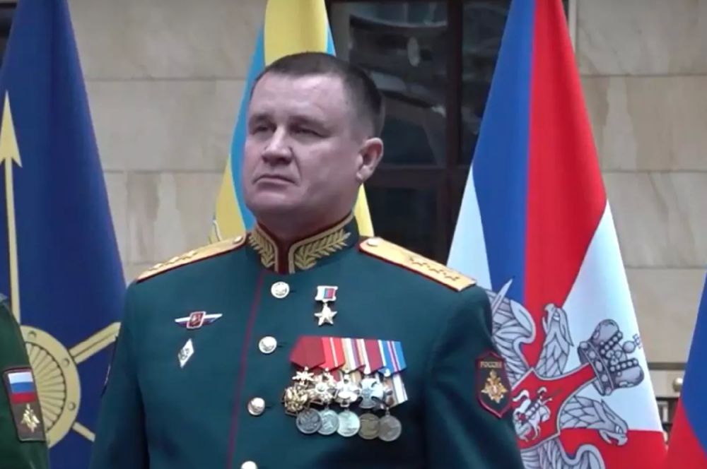Почему новый командующий Сухопутными войсками вызывает уважение даже у Путина? Почему новый командующий Сухопутными войсками вызывает уважение даже у Путина?