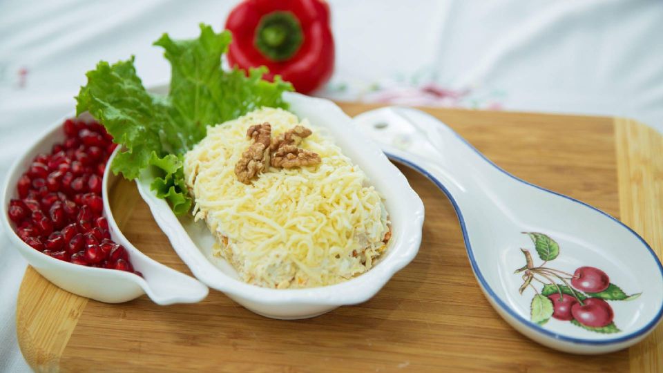 Салат, который затмит оливье: нежный и лёгкий рецепт Салат, который затмит оливье: нежный и лёгкий рецепт