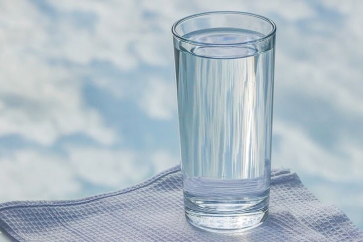 Вода для похудения: как правильно пить и улучшить здоровье Вода для похудения: как правильно пить и улучшить здоровье