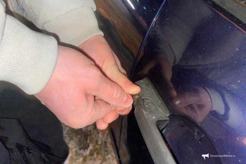 Как защитить свой автомобиль при разряженном аккумуляторе: советы для экстренных ситуаций Как защитить свой автомобиль при разряженном аккумуляторе: советы для экстренных ситуаций