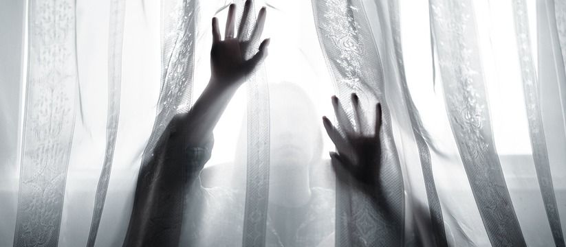 Секрет белоснежного тюля: как вернуть ему первозданный вид без утюга