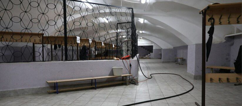 Школа под угрозой: фундамент здания в Самаре разрушается из-за коммунальной аварии