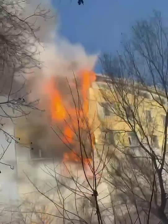 Пять человек пострадали при пожаре в торговом центре в Улан-Удэ