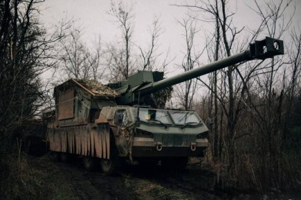 ������ �������: ������ ���������� ������� 155-��/L45 ��� �Dita� �� ���� ����� �Tatra� 815 8�8 ��� �� ����� �� �������� ������