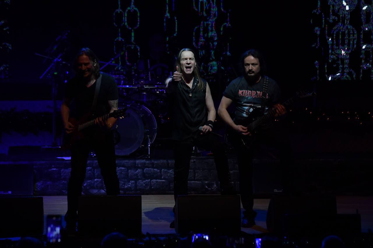 В преддверии Нового года группа "Кипелов" провела грандиозный концерт в Центральном военно-клиническом госпитале имени А.А.Вишневского В преддверии Нового года группа "Кипелов" провела грандиозный концерт в Центральном военно-клиническом госпитале имени А.А.Вишневского