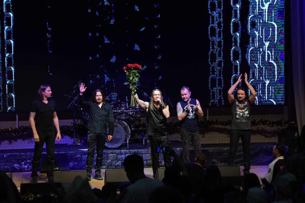 В преддверии Нового года группа "Кипелов" провела грандиозный концерт в Центральном военно-клиническом госпитале имени А.А.Вишневского В преддверии Нового года группа "Кипелов" провела грандиозный концерт в Центральном военно-клиническом госпитале имени А.А.Вишневского